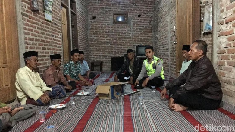 Belasan Warga Ponorogo Keracunan Makanan, Satu Orang Meninggal Belasan Warga Ponorogo Keracunan Makanan, Satu Orang Meninggal
