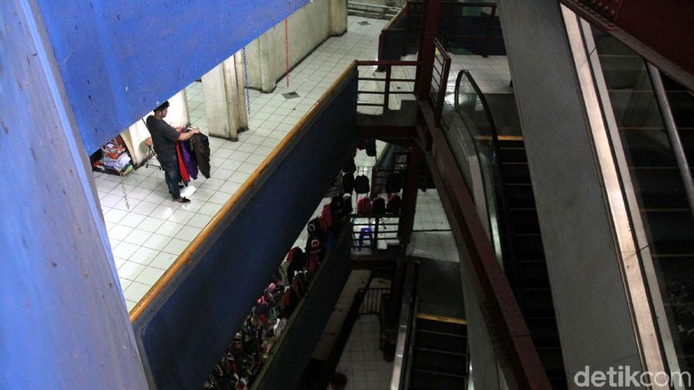 Karena Sepi, Sandi Mau Ada Stasiun LRT di Blok G Tanah Abang Karena Sepi, Sandi Mau Ada Stasiun LRT di Blok G Tanah Abang