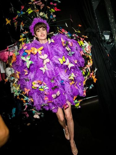 Koleksi Spring 2018 Moschino