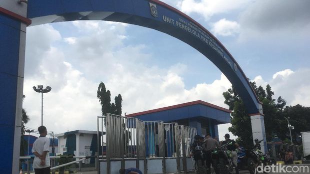 Masih Ada Calo di Lokasi Uji KIR Kedaung Angke