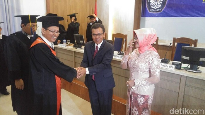 Bahas Fleksibilitas dalam UMKM, Bupati Kudus Dapat Gelar Doktor