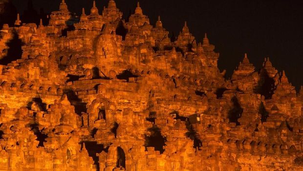 Kampanye Antikekerasan pada Wanita, Borobudur 'Berubah' Jadi Oranye