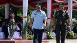 Gatot Serahkan Tongkat Komando Panglima TNI ke Hadi Tjahjanto