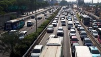 Kenaikan tarif tol meliputi seluruh golongan. Golongan I naik dari Rp 9.000 jadi Rp 9.500. Golongan II naik dari Rp 11.000 jadi Rp 11.500. Golongan III naik dari Rp 14.500 jadi Rp 15.500. Golongan IV naik dari Rp 18.000 jadi Rp 19.000. Golongan V naik dari Rp 21.500 jadi Rp 23.000.