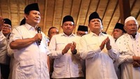 Pengumuman Sudrajat jadi cagub Jabar diumumkan di kediamannya di Hambalang, Jabar, Sabtu (9/12/2017). (Foto: Dok. Jabar Media Center)