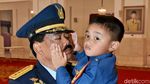Momen Sayang Cucu Panglima TNI Hadi Tjahjanto di Istana Negara
