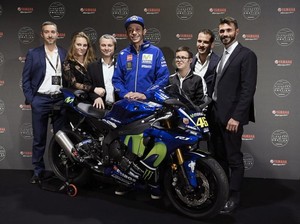 Yamaha dan Rossi Lelang R1 untuk Kegiatan Sosial