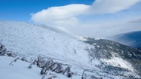 Salju yang selalu turun sepanjang tahun, udara dingin yang ekstrem, kabut tebal dan angin dengan kecepatan yang tak bisa diperkirakan pun menjadi ciri khas Mount Washington (Randy/detikTravel)