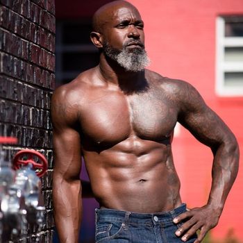 Jean Titus viral setelah videonya mengangkat beban 200 kg diunggah ke internet