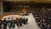 Inggris bersama Prancis, Italia, Jerman dan Swedia kemudian meminta AS mengajukan proposal rinci soal solusi penyelesaian konflik Isael-Palestina. Sidang darurat ini bersifat simbolis sehingga tidak ada voting untuk resolusi tertentu yang dilakukan. Foto: Stephanie Keith/Getty Images/AFP