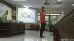 Berkaus Persija, Sandiaga Tinjau Kantor Kecamatan Kebayoran Baru