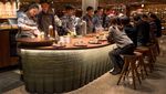 Mengintip Suasana Gerai Starbucks Terbesar Dunia di Shanghai