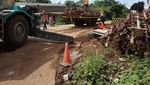 Penampakan Tiang Steger Proyek DDT Manggarai yang Roboh