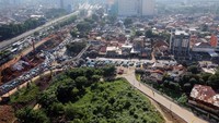 Akses tersebut memang diperuntukan bagi penghuninya baik menuju atau meninggalkan Jakarta. Alternatif akses ini dimaksudkan untuk membantu penghuni mengurangi dampak kemacetan dari pembangunan infrastruktur sepanjang jalan MT Haryono. Foto: dok. Pikko Group