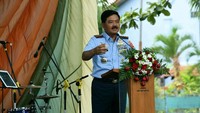 Biasanya Marsekal lebih sering terlihat memakai seragam dinas berwarna biru muda. (Foto: Dok. Puspen TNI)