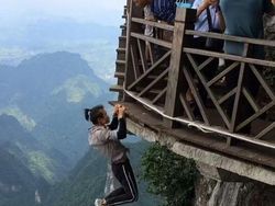 Selfie demi Ketenaran Berujung Mati Konyol