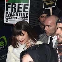 Beberapa hari lalu, wanita 21 tahun ini beralih ke Instagram untuk mengungkapkan kesedihan dan kemarahannya. Bella Hadid mengunggah tulisan yang cukup panjang mengenai perasaan simpatinya kepada rakyat Palestina. Foto: Dok. Instagram