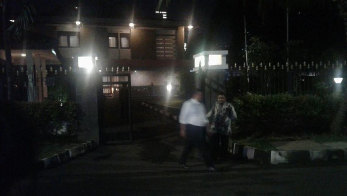 Ikut Kumpul di Rumah Airlangga, Nusron: Silaturahim dan Makan Bakso