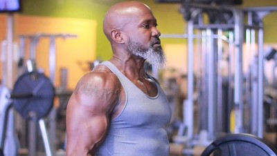 Foto: Jean Titus, Kakek 50 Tahun yang Bergelar Ripped Grandpa