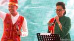 Cantiknya Sri Mulyani Berkebaya Hijau di Perayaan Natal Kemenkeu