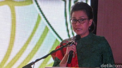 Cantiknya Sri Mulyani Berkebaya Hijau di Perayaan Natal Kemenkeu