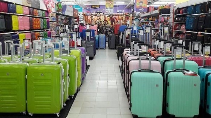 Jelang Libur Akhir Tahun, Serbu Diskon Koper di Transmart Carrefour