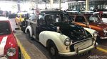 Wuih, Parkiran Ini Dipenuhi Mobil-mobil Mr Bean