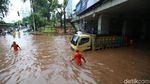 Aksi Anies Tangani Banjir: Nyemplung Sampai Minta SKPD Bergerak