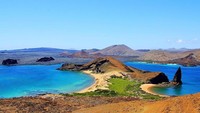 Pulau Santiago yang berada di Kepulauan Tanjung Verde memiliki 10 titik vulkanik yang mengagumkan. Pulau ini juga punya salah satu gereja kolonian tertua di dunia yang bernama Kapel Our Lady of The Rosary. Gereja ini dibangun pada tahun 1495 (@sk19_11/Instagram)