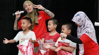Berbagi Bersama di Perayaan Telkomsel Naru 2017
