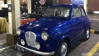 Saudara jauh dari Morris Mini ini bernama Austin A30 Somerset 2 Doors Saloon. Kabarnya mobil jumlahnya hanya dalam hitungan jari lho yang masih beredar di Jakarta. Foto: Rio Kusuma