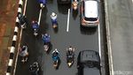 Foto: Macet di Jalan Gatot Subroto Usai Hujan Reda