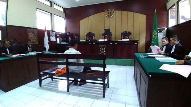 Ahmad Syaifudin sedang disidang 