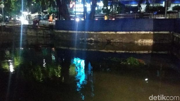  Kondisi Pintu Air Jembatan Merah, Mangga Besar, Senin (11/12/2017)