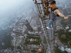 Ada yang Mati, Aksi Menantang Maut Seperti Ini Sebaiknya Berhenti