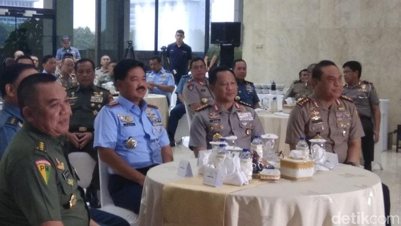 Panglima TNI Ajak Kapolri Diplomasi Kopi di Darat, Laut dan Udara Panglima TNI Ajak Kapolri Diplomasi Kopi di Darat, Laut dan Udara