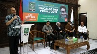 Marwan Jafar memberikan sambutan.
