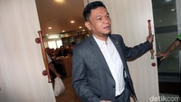 Meski demikian, Bamus DPR telah menyepakati pengunduran diri Novanto.