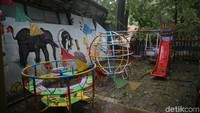 Usai kejadian baik guru ataupun anak-anak langsung mendapatkan pertolongan dari warga dan Polisi yang berada di Pos Polisi tak jauh dari sekolah tersebut.