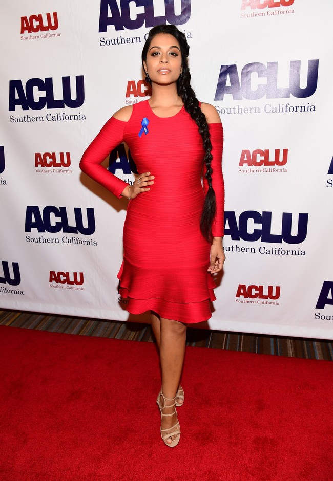 Lilly Singh yang tinggal di Toronto, Kanada, kerap membuat video bertema India, negara kedua orangtuanya berasal. Lily merupakan YouTuber yang memiliki gelar sarjana psikologi. Foto: Getty Images