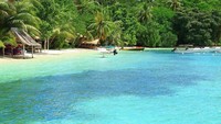Kepulauan Solomon dengan destinasi bekas Perang Dunia II. Kepulauan ini juga punya sebuah pulau pribadi. Namanya Pulau Papatura, traveler akan diberi ketenangan secara penuh dari alam (@papatura/Instagram)