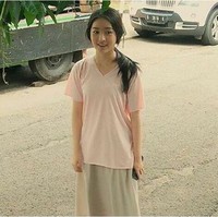 Natasha Wilona adalah artis cantik pemeran Anak Jalanan yang bertransformasi menjadi seorang gadis desa dalam sinetron Anak Sekolahan. Foto: Instagram