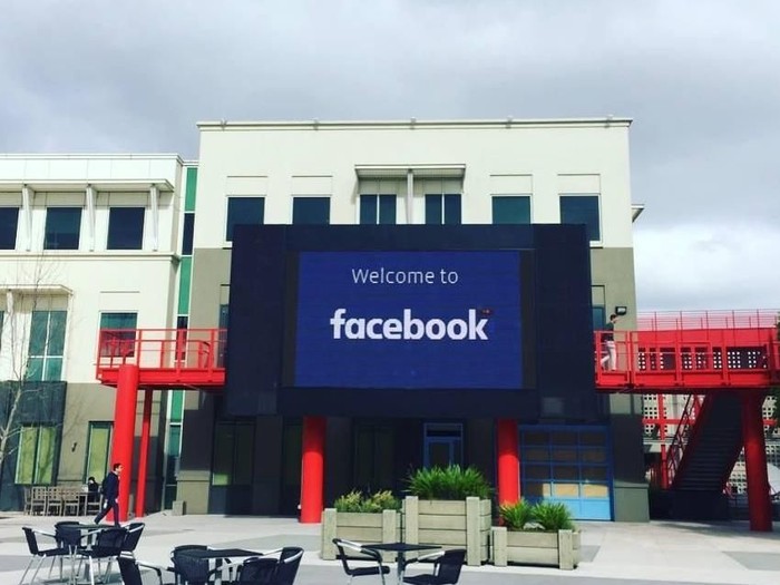 kantor facebook