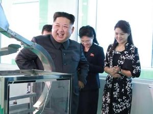 Foto: Wajah Ceria Kim Jong-Un Saat Kunjungi Berbagai Tempat di Korut