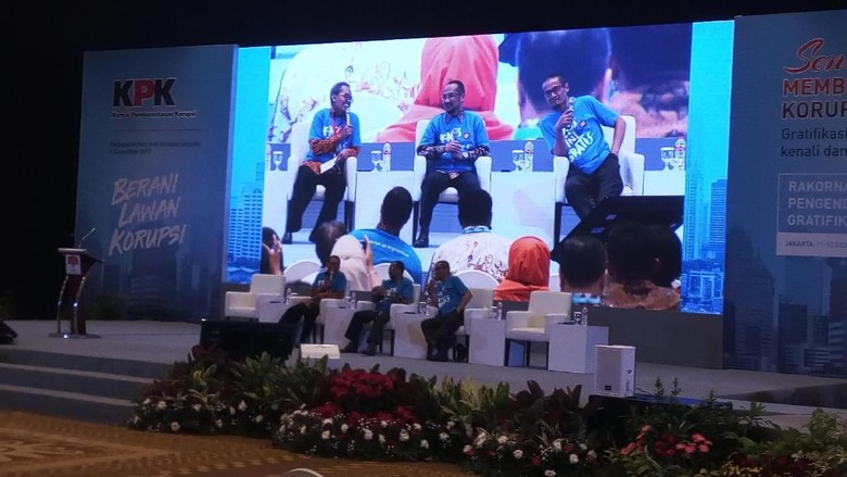 Pesan Moral Abraham Samad soal Integritas Lewat Kisah Kapur Tulis Pesan Moral Abraham Samad soal Integritas Lewat Kisah Kapur Tulis