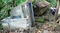 Struktur tanah yang terus bergerak dikhawatirkan akan membahayakan warga setempat. Oleh karena itu warga yang terdampak diharuskan untuk pindah rumah atau direlokasi ke tempat yang lebih aman.