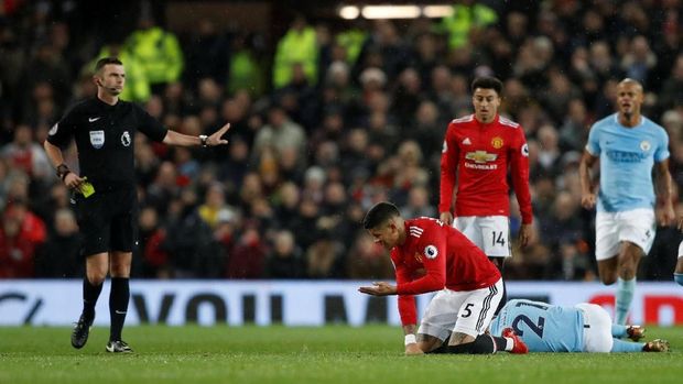 Manchester City menang 2-1 atas Manchester United pada pertemuan pertama.