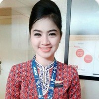 Endar Pratiwi Supardi pramugari dari maskapai LIon Air. Memiliki sorot mata yang tajam, dia tetap manis ketika tersenyum. Foto: Instagram