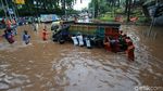 Foto: Underpass Dukuh Atas Banjir, Lalu Lintas Putus