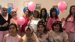 Andi Soraya Gelar Baby Shower, Wulan Guritno Tampil Seksi di Phuket